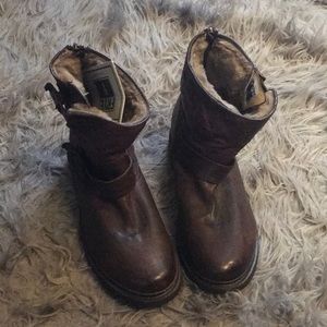 Frye Valerie Shearling chocolate brown boots